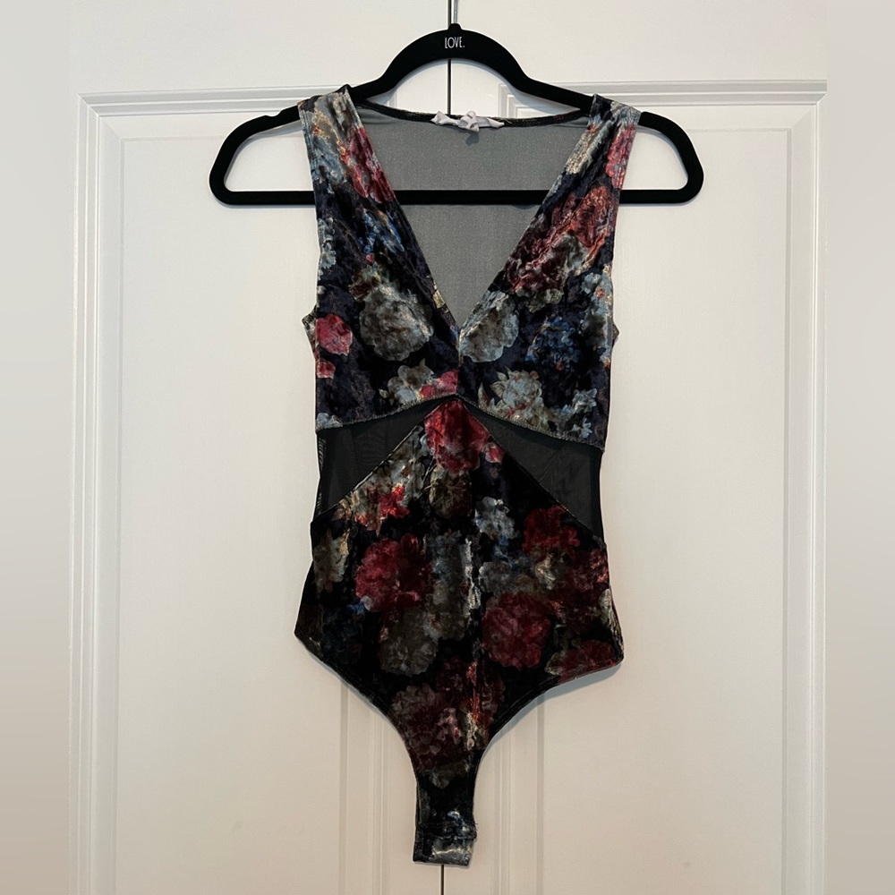 BCBG Velour Bodysuit. Size XXS. Multicolor.